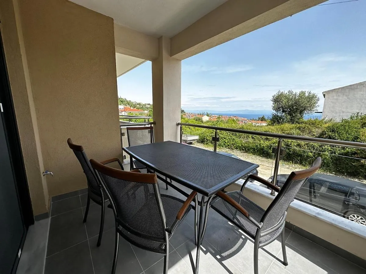Lighthouse Apartments Κρυοπηγή 0*,